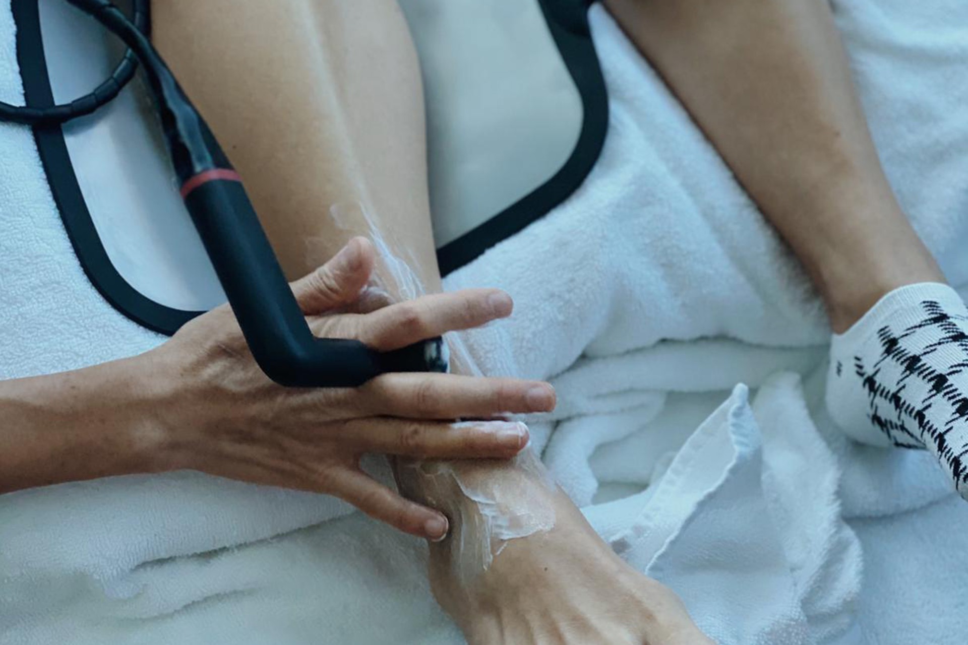 HelloPhysio physiotherapy INDIBA radiofrequency INDIBA radiofrequency