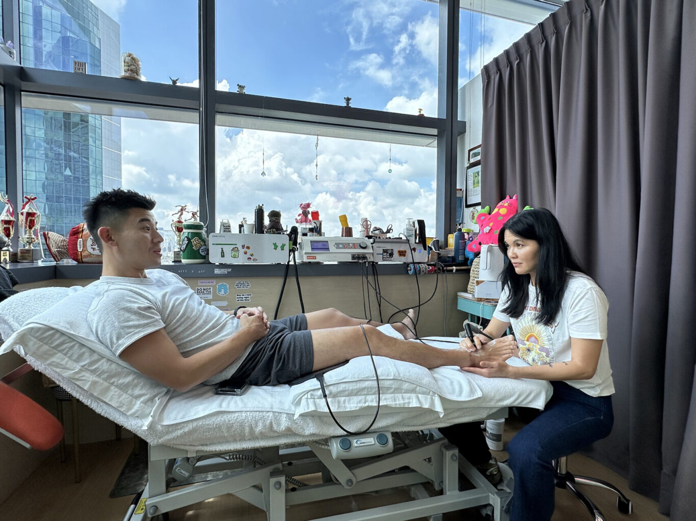 Physiotherapy for Bottom of Foot Pain | HelloPhysio Physiotherapist ...