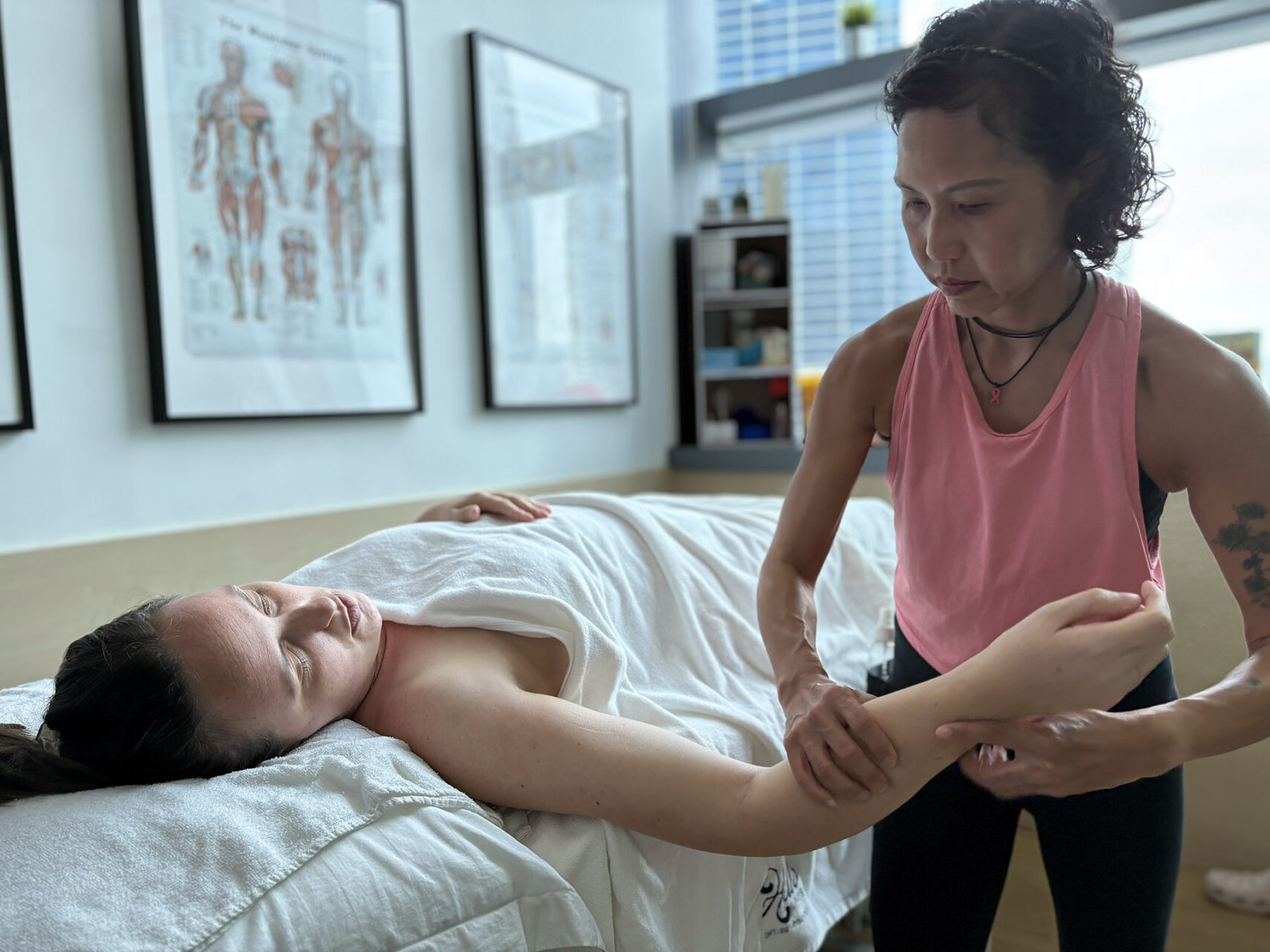 badminton elbow pain