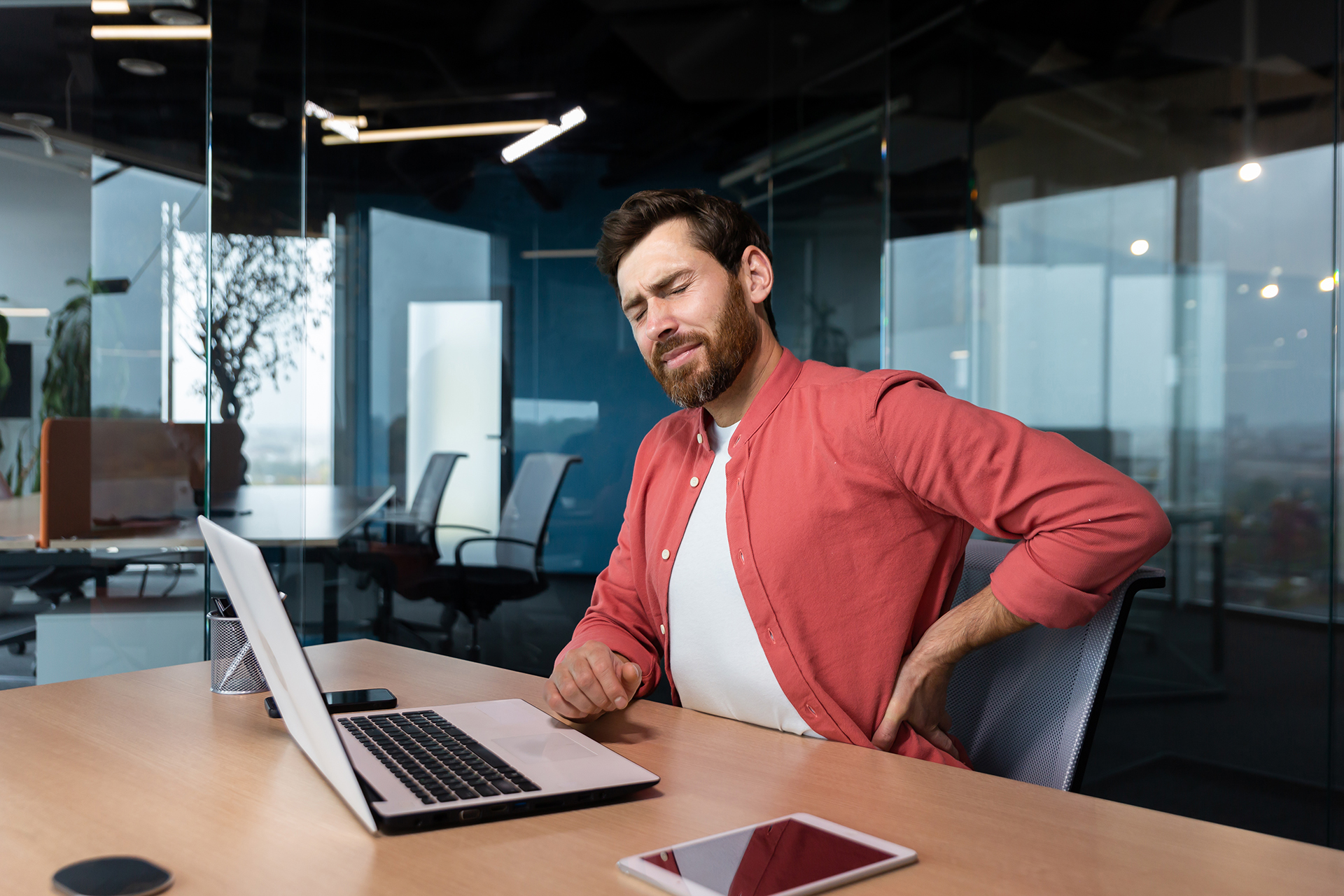 tailbone pain when sitting down and getting up