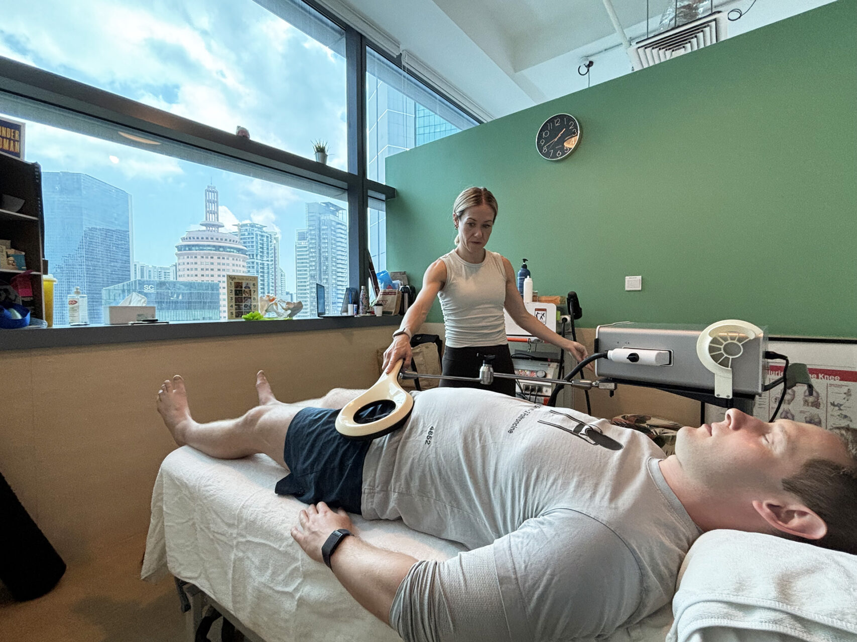 physical therapy clinic EMTT