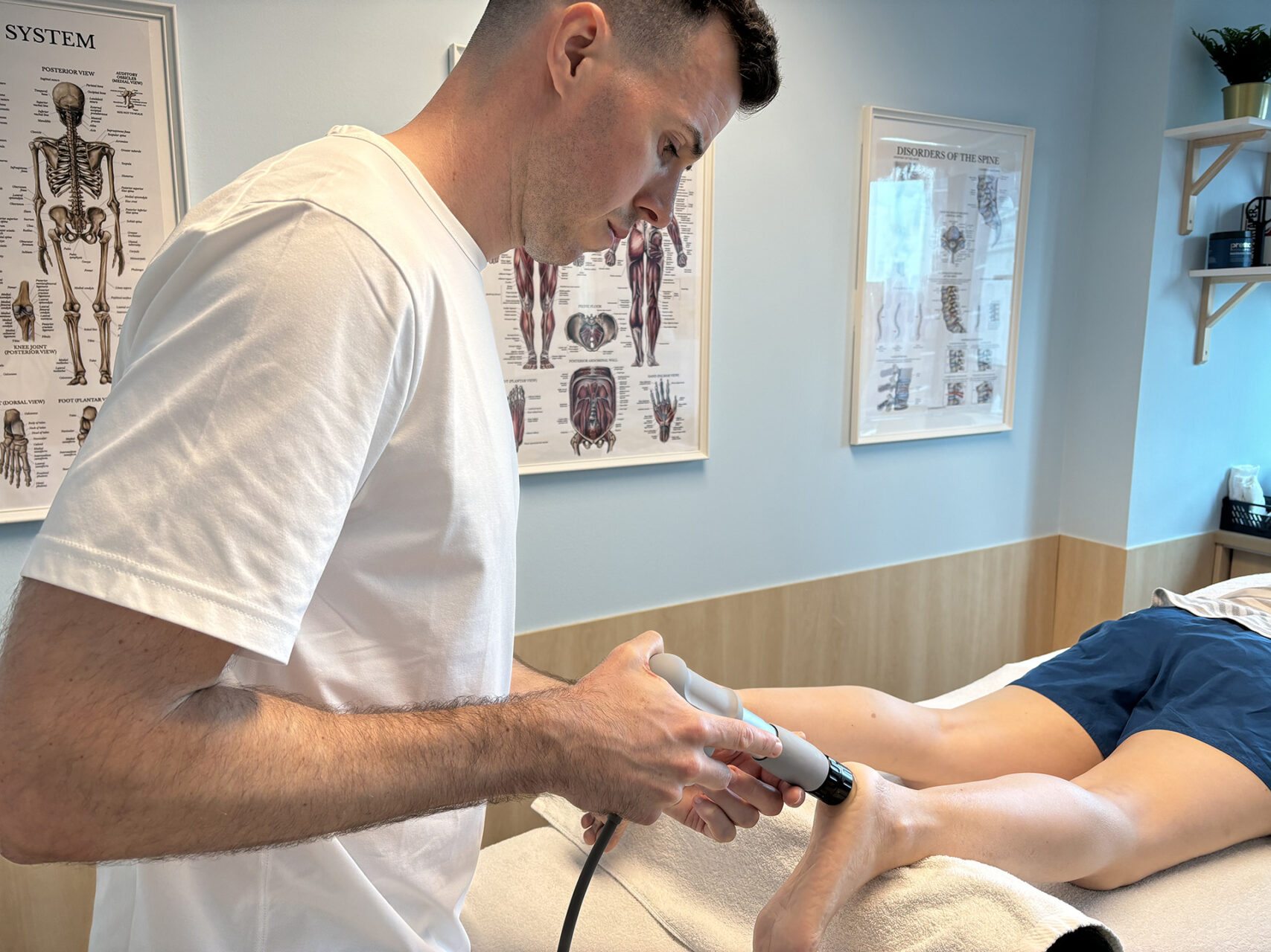 treating hairline ankle fracture